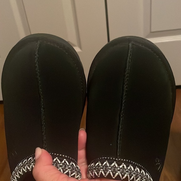 Ugg - Picture 7 of 7